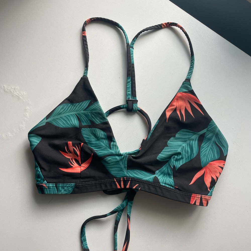 Hurley Swim Top Medium Floral/Leaves Bikini Top